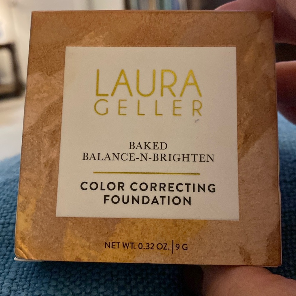 Laura Geller Baked Balance N Brighten color, correcting foundation LIGHT NWT .32